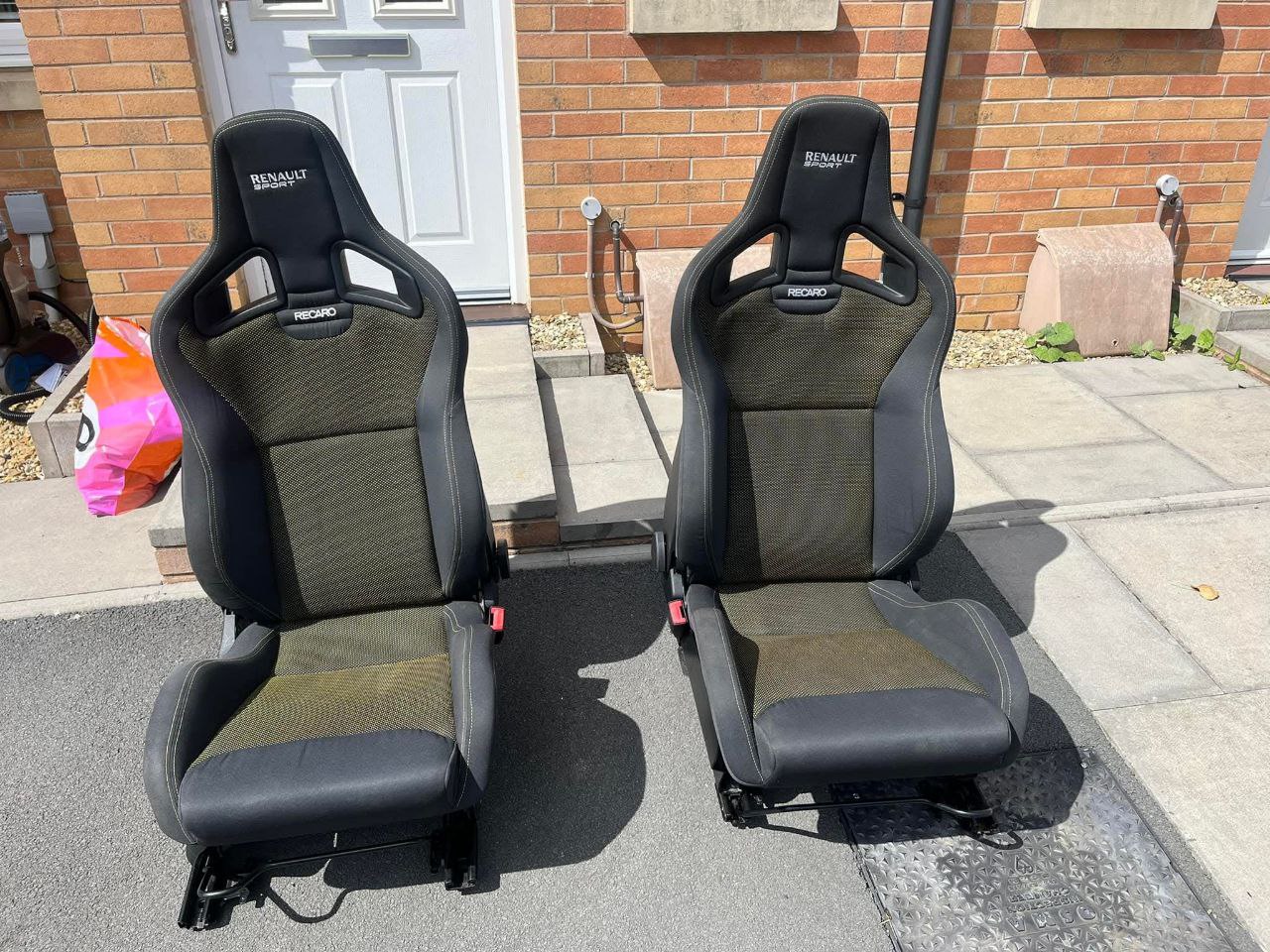 Renault Sport "Yellow Dot" Recaro CS Sportster Seats – Clio 200 RS