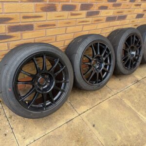 Set of 4 Evo Corse Sanremo 18" Track Wheels (Gloss Black) with Staggered Nankang AR1 Track Tires